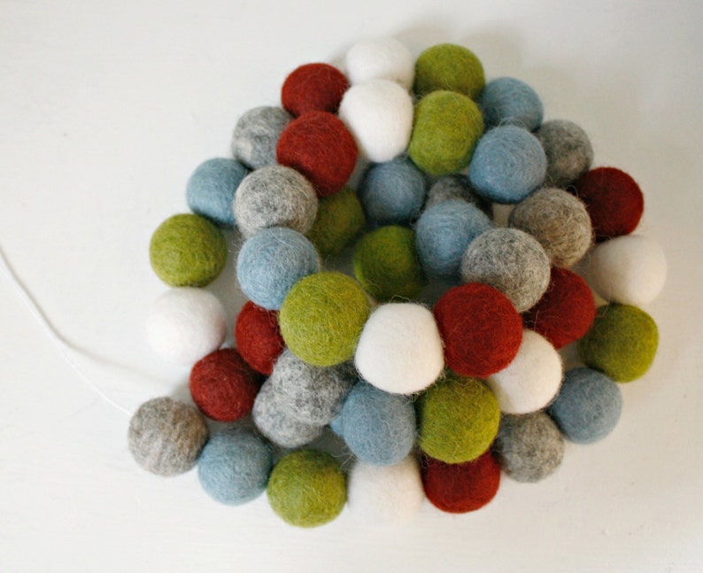 Green Blue Red Cream PomPom Garland | 1ct